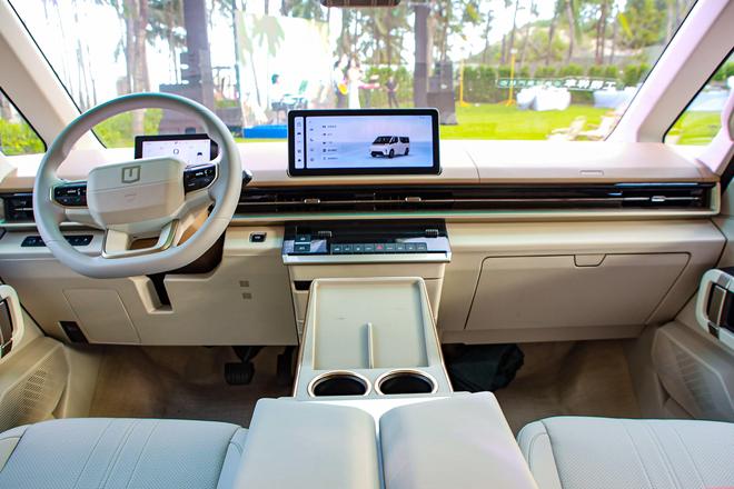 -VAN三亚上市开启海岛露营新风尚澳门新葡京网页吉利首款露营车远程X(图5)